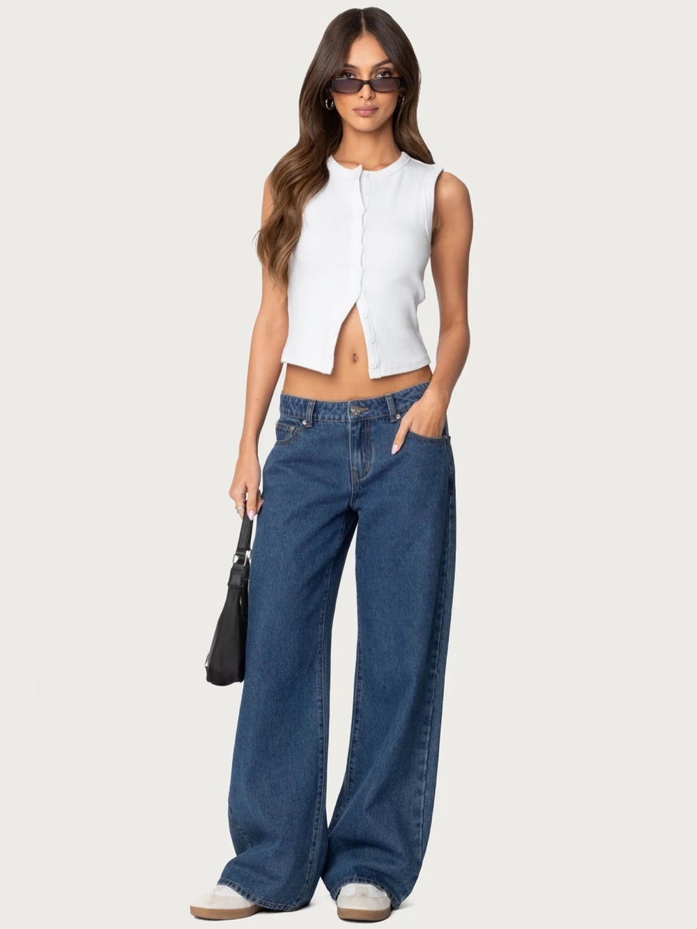 Edikted Low Rise Baggy Jeans in blue washed